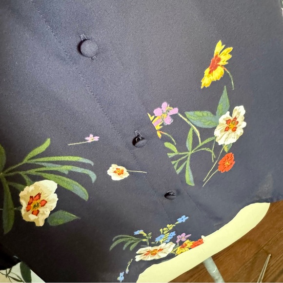 NEW Vince Camuto navy crepe blouse w/ collar+cuffs XL - Picture 3 of 12